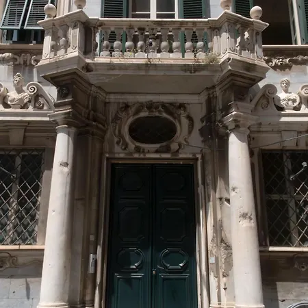 Ad Arte House *